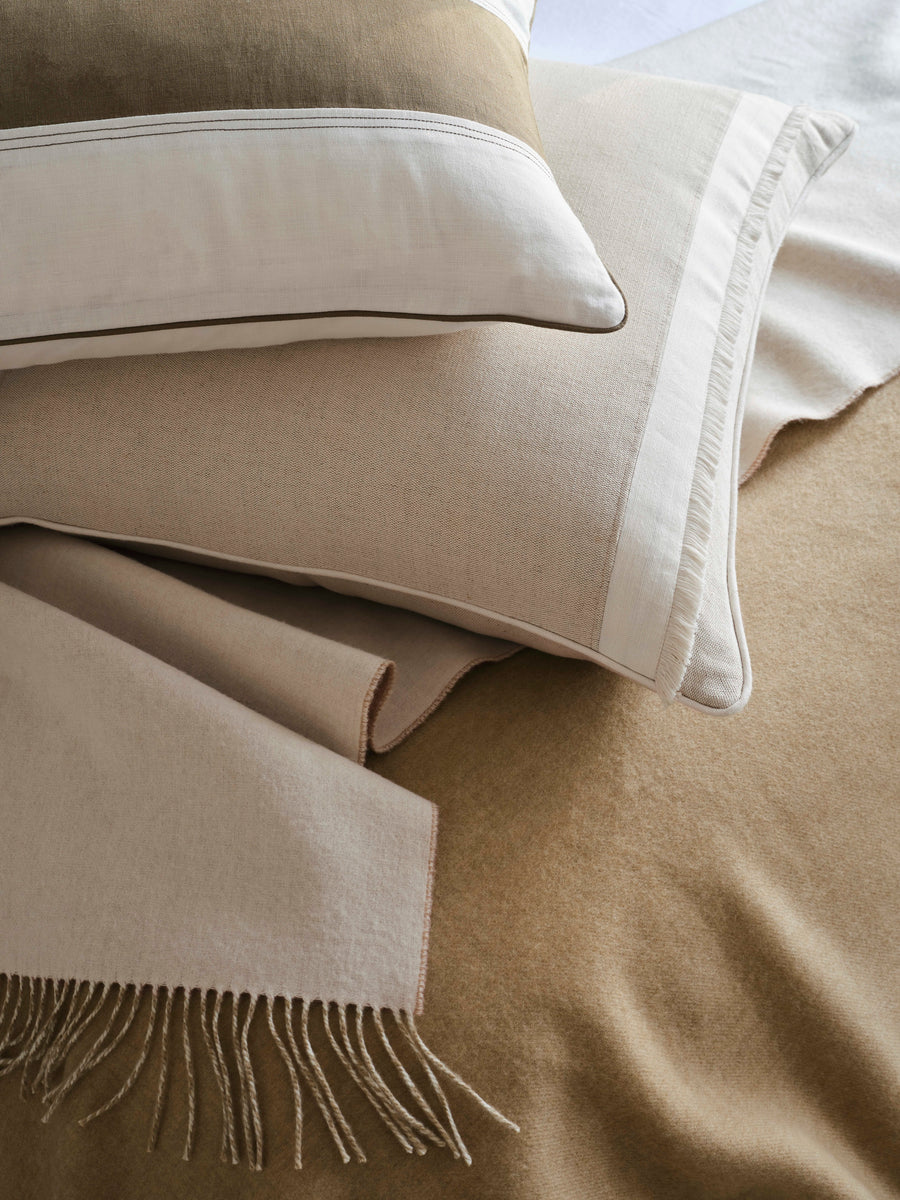 Square linen cushion by Collection Noir