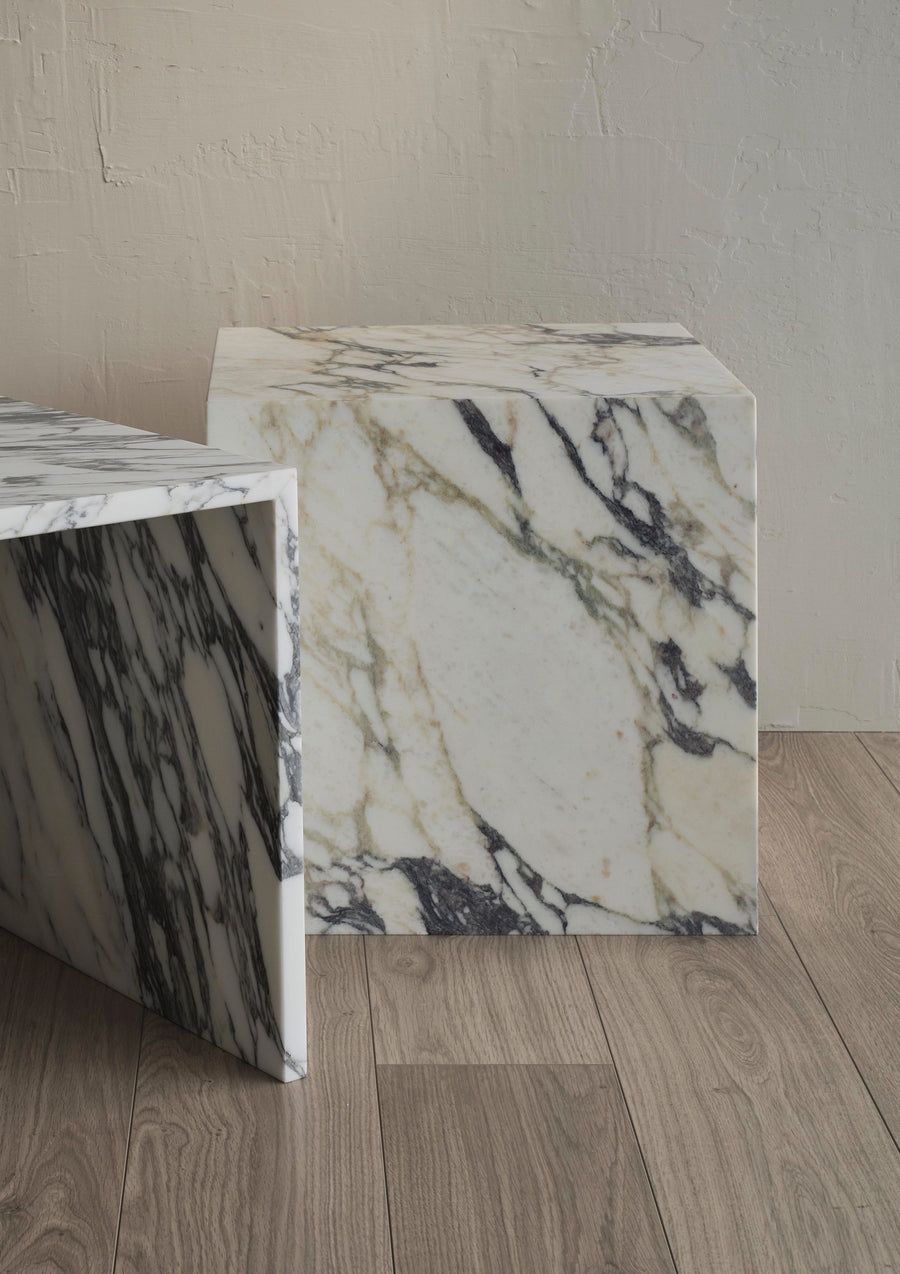 Calcatta monet marble tables